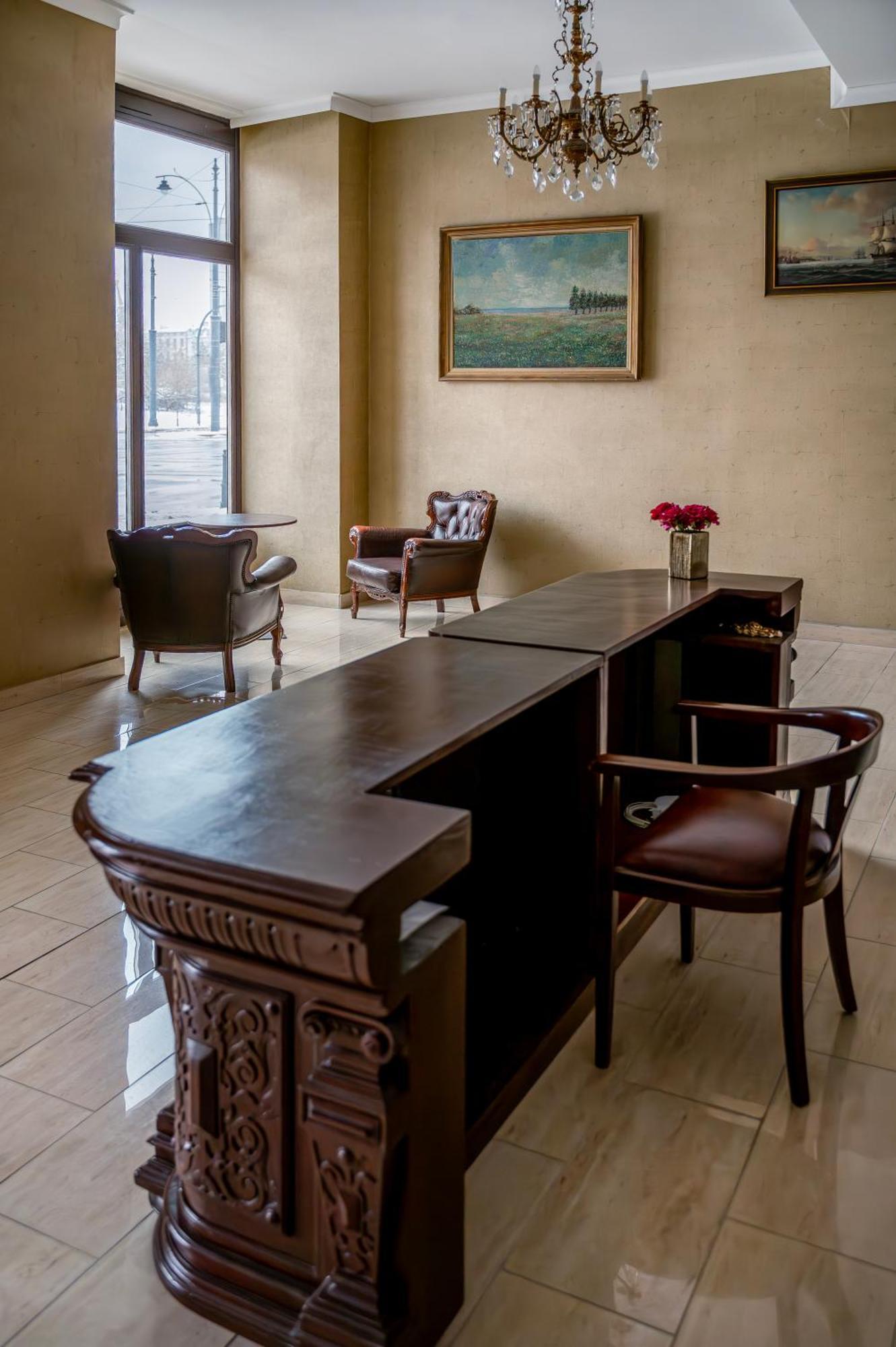 Historic Studio - Top Location, Tram & Shops Nearby, Fabryczna - By Rentujemy Apartment Lodz  Luaran gambar
